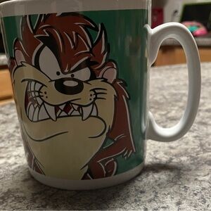 Warner Bros. Taz Mug with White Handle

Giant 20 oz